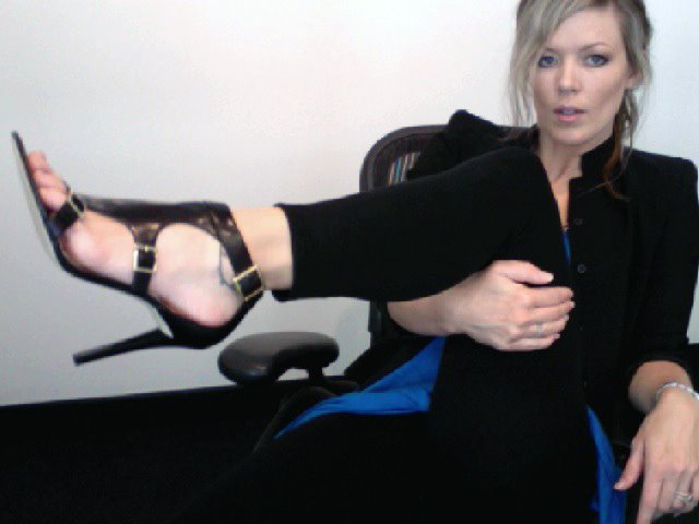 love maegan early outfit posts, completely gratuitous outfit post, black and teal outfit, guess shoes, blazer