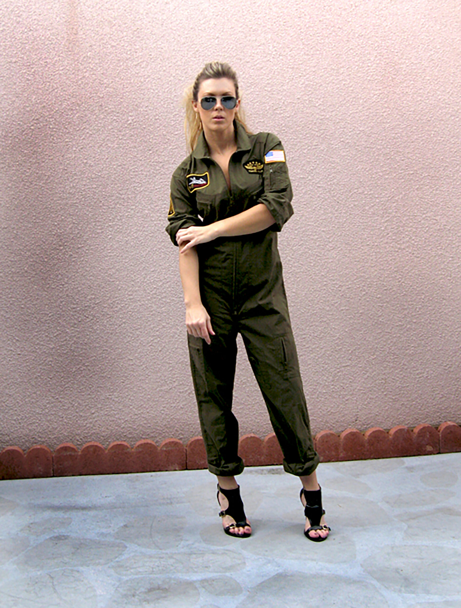 Easy Top Gun Halloween Costume for Women
