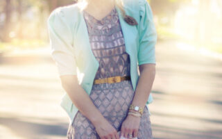 pretty romantic hairstyle-feminine outfit