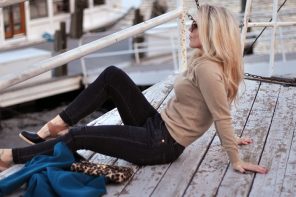 on lake arrowhead- winter style-on the dock-love maegan tintari - gant sweater