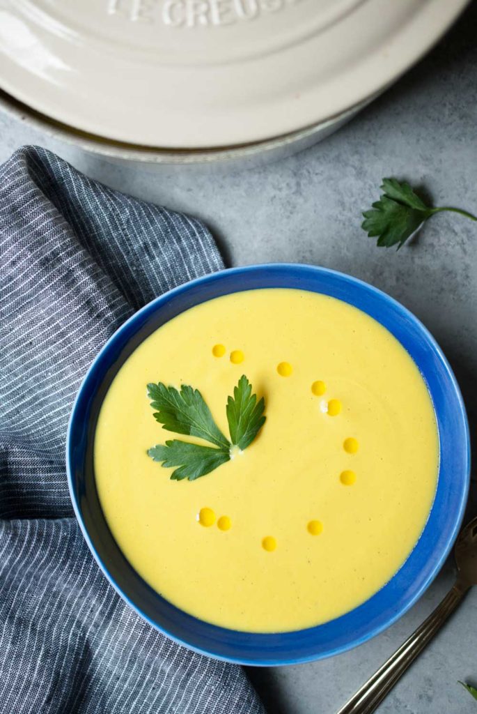 Soup Recipe / Golden-Cauliflower-Leek-Soup