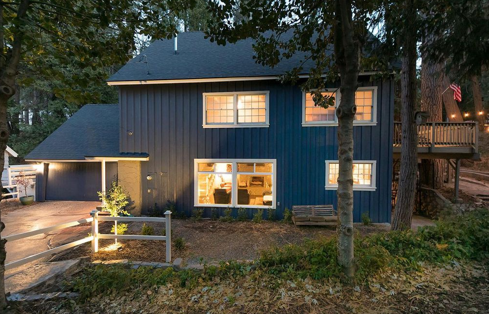 Blue house for sale in Lake Arrowhead, California