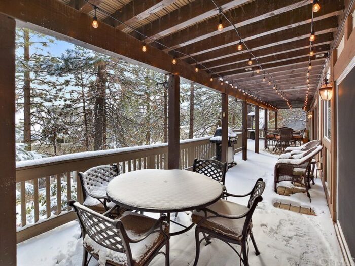 Lake Arrowhead houses for sale - Rustic Modern lake house in the mountains