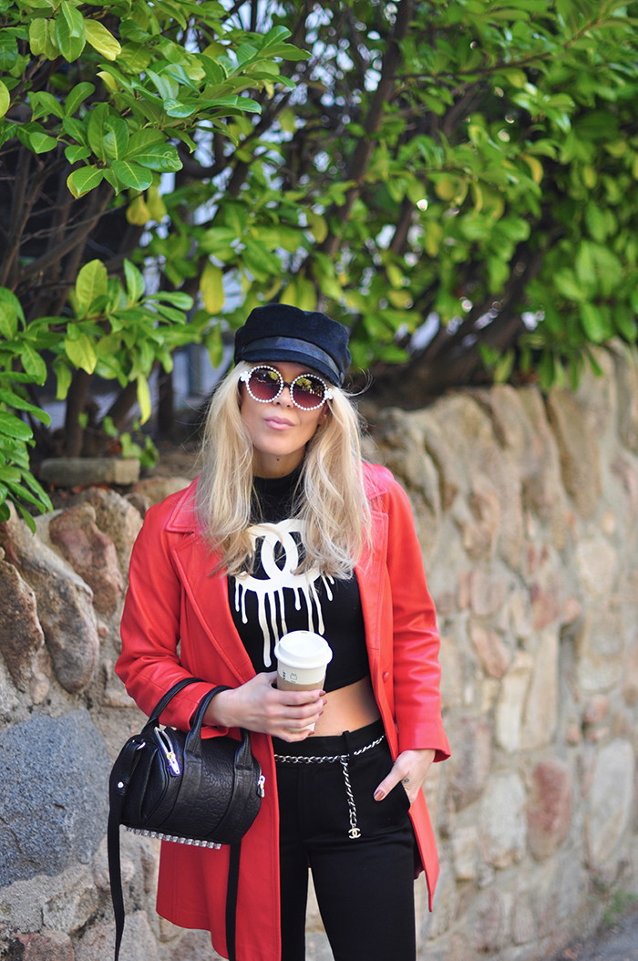 retro 60s style - spring look - black and red - vintage leather jacket - chanel