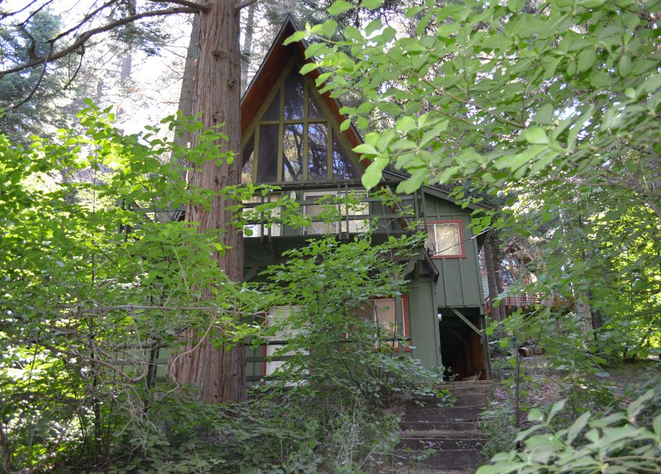 cabin in the woods in lake arrowhead - retro '70s airbnb 