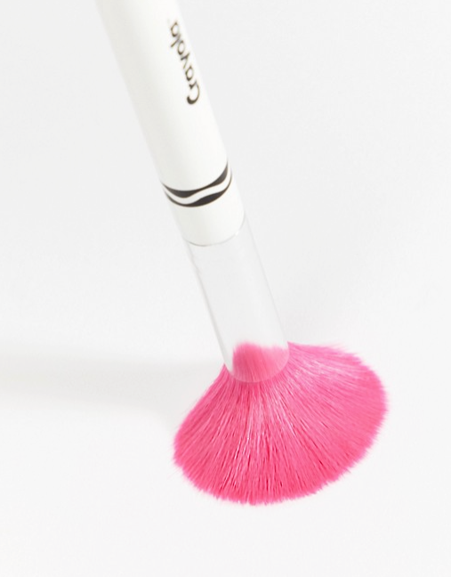Crayola beauty collection with Asos -pink makeup brush -