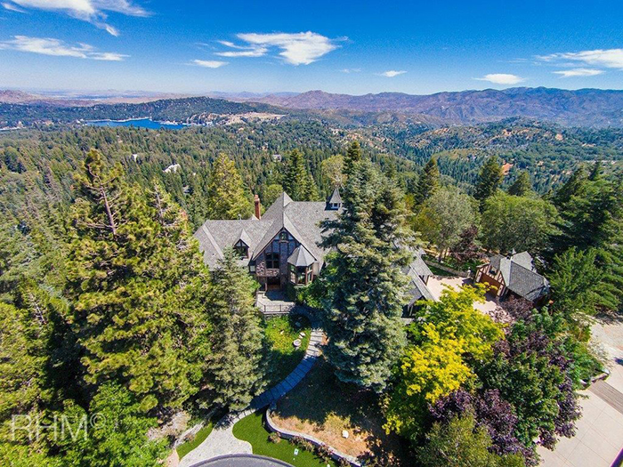 Amazing homes in lake arrowhead