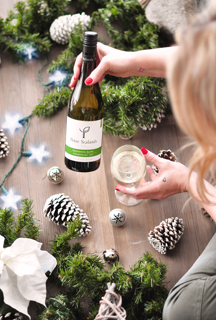 Peter Yealands Wine - Sauvignon blanc - rustic holiday decor 3