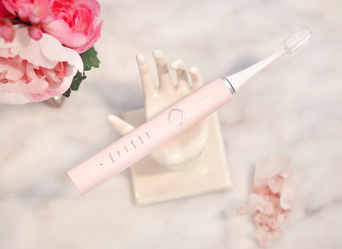 High-end Electric Toothbrush in Pink - Bruush Gives Me A Reason To Smile