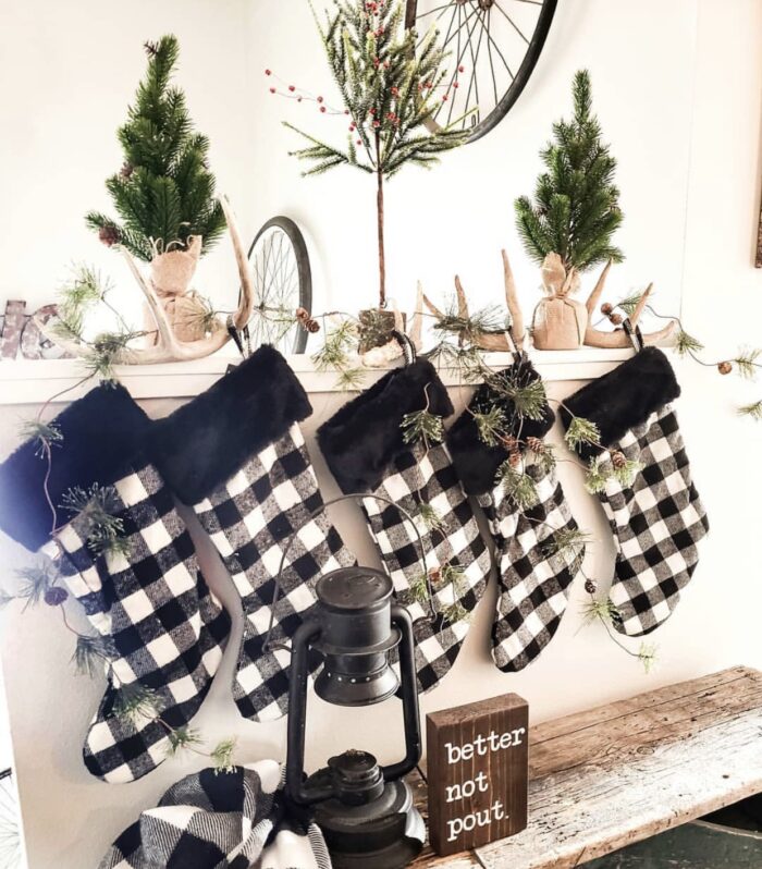 black and white buffalo plaid holiday christmas decor