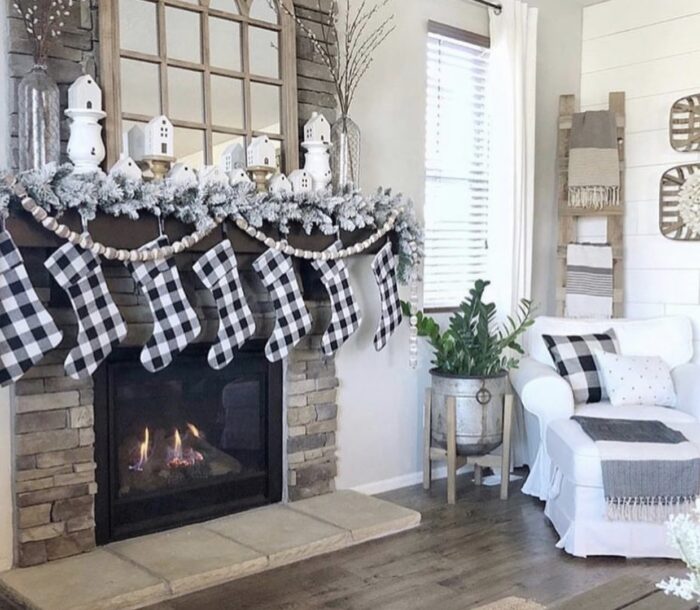 black and white buffalo plaid holiday christmas decor