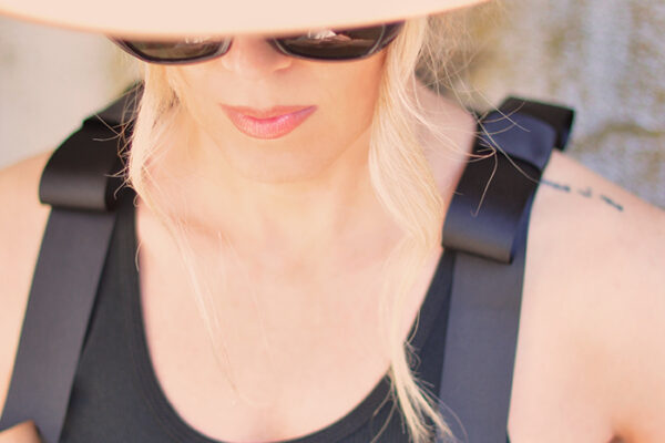 black tank with bows and hat- spring style-DIY fashion