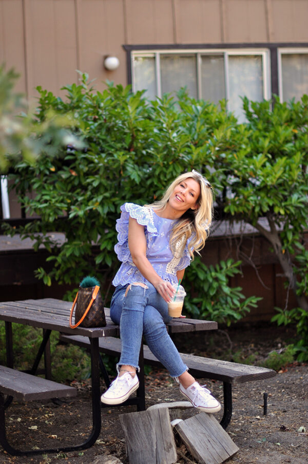 summer outfit-jeans and ruffled top