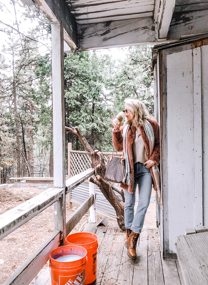 winter style, vintage jeans, faux fur coat, outfit with docs, louis vuitton neverfull, home depot buckets, lake arrowhead