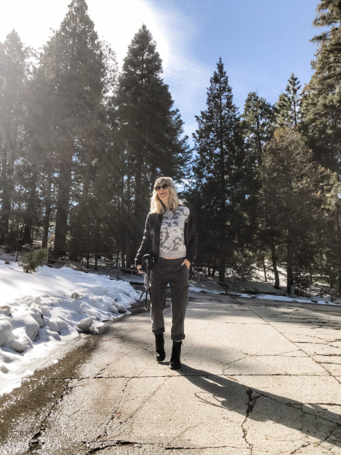 casual winter outfit, loose fitting pants, outfit with docs, winter spring transitional style, style blogger, lake arrowhead, street style