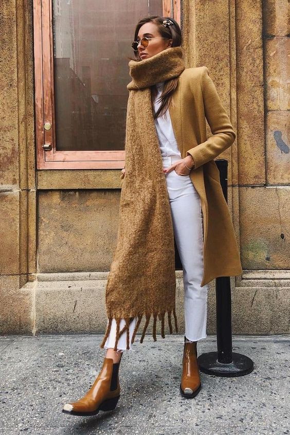 fall outfit ideas, fall 2021 color palette, white an brown outfit ideas, warm fall fashion inspiration, white and brown for fall, what to wear for fall 2021, white jeans with camel coat, white and camel outfit ideas, outfits