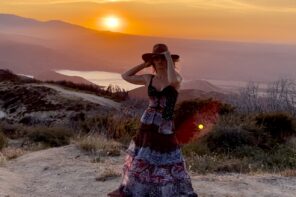 Standing in a Nice Dress Staring at the Sunset, Babe