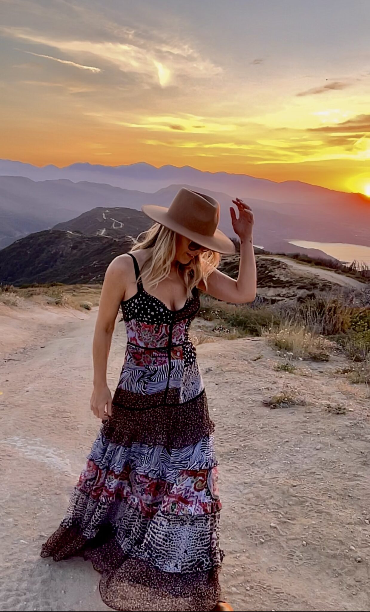 Standing in a Nice Dress Staring at the Sunset, Babe