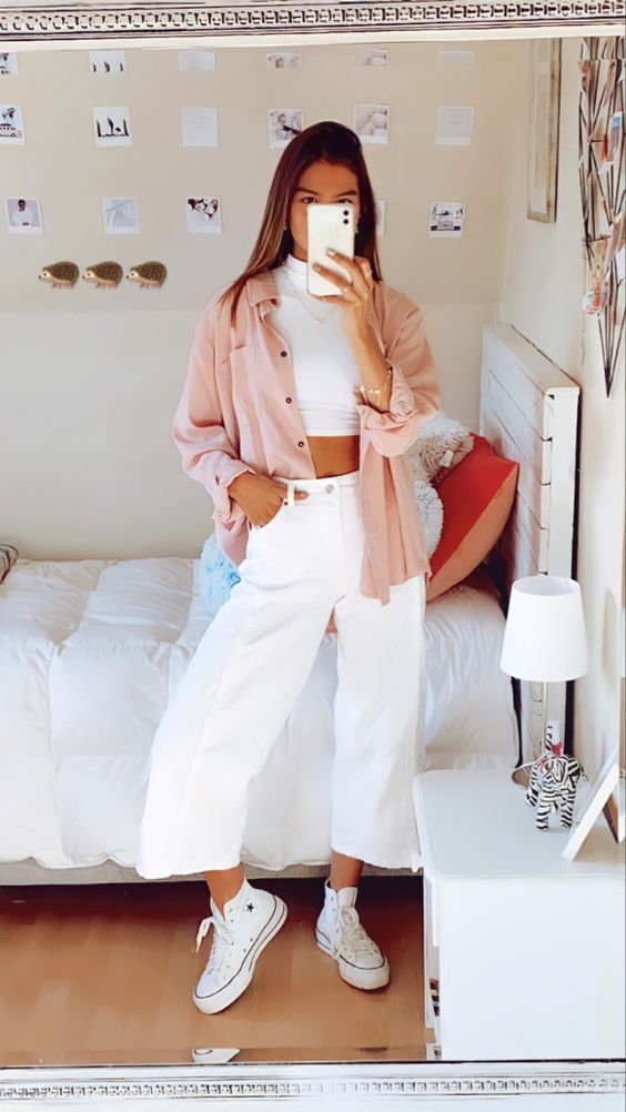 how to wear white ivory wide straight leg cropped jeans