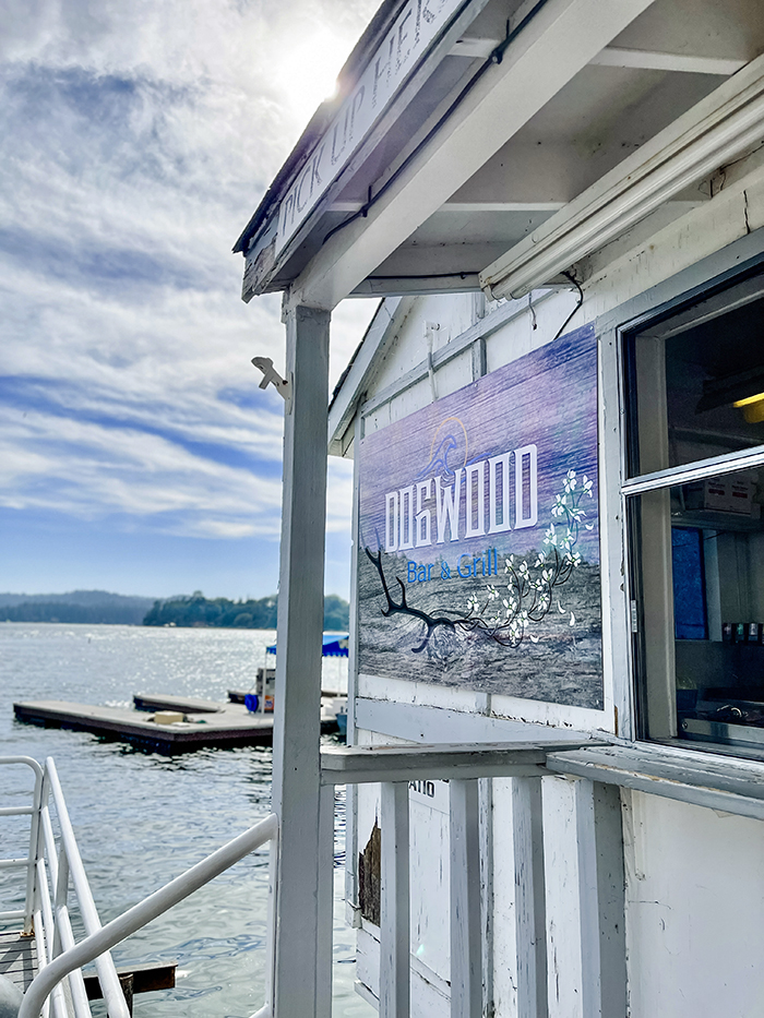 Dogwood Dockside Bar & Grill at the Lake Arrowhead Marina