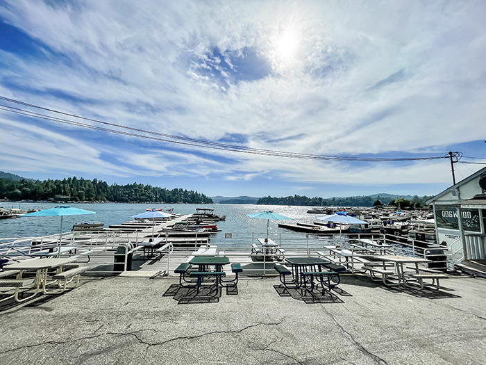 Dogwood Dockside Bar & Grill at the Lake Arrowhead Marina