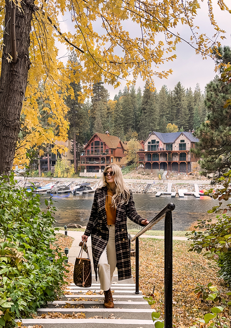 casual fall style, brown tones, ivory cream and rust brown, by the water, view of the lake, on the lake, lake arrowhead, fall colors