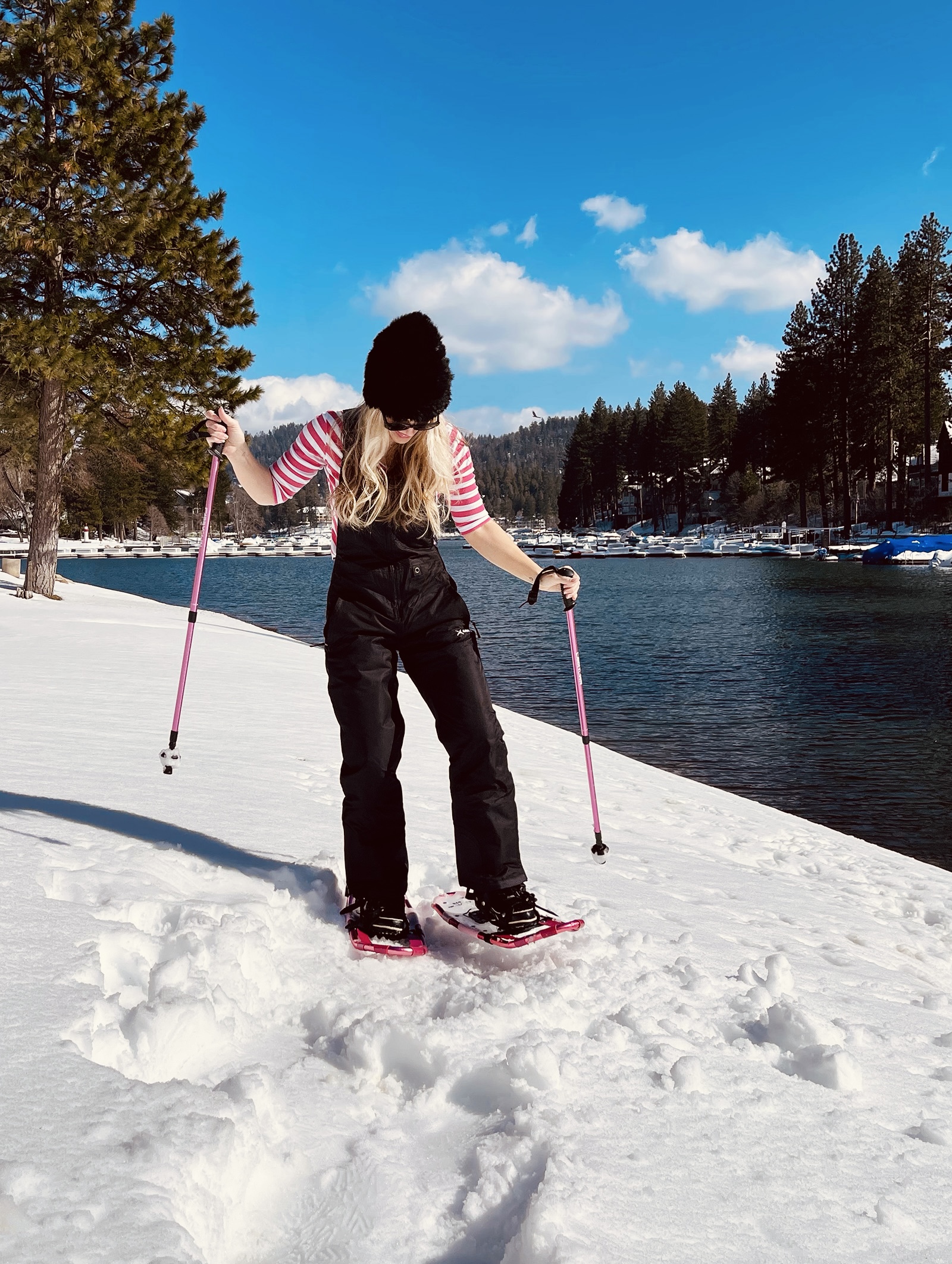 pink snowshoes, black sorel short boots, black and pink snow outfit, winter lake arrowhead