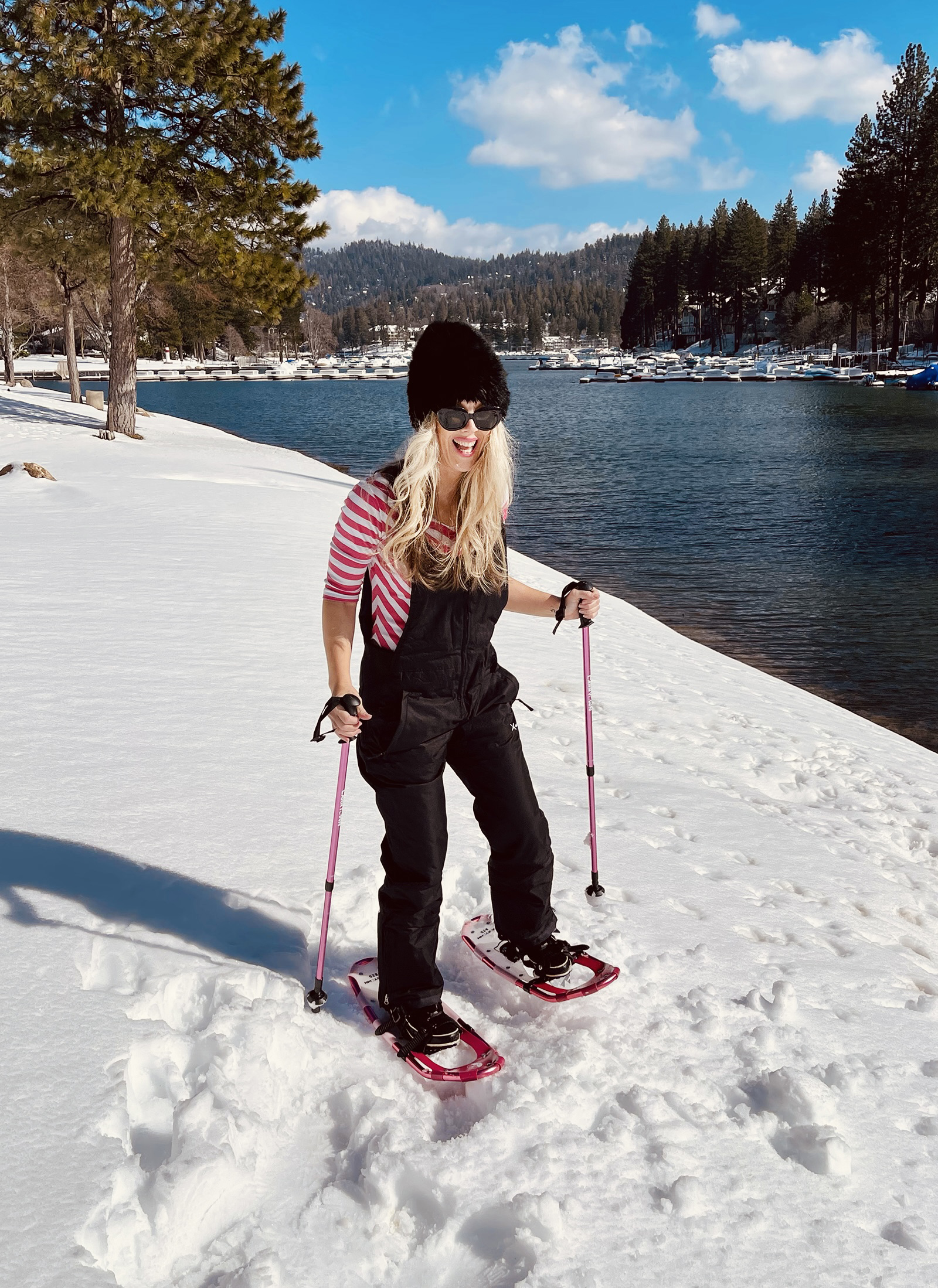 pink snowshoes, black sorel short boots, black and pink snow outfit, winter lake arrowhead