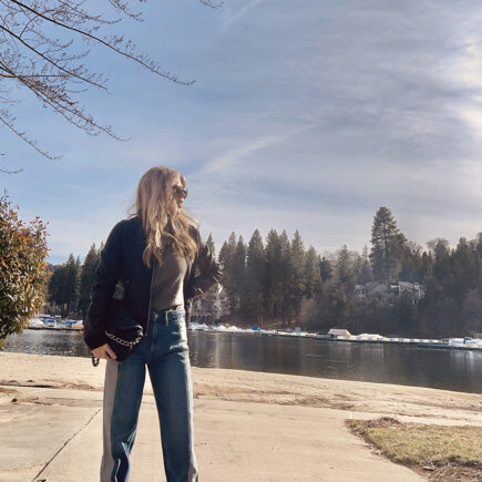 Two-toned jeans-lee jeans-dr martens-lake arrowhead-winter outfit