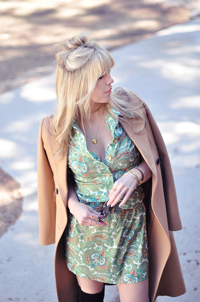 half-up hairstyle with bangs, blonde hair, 70s style