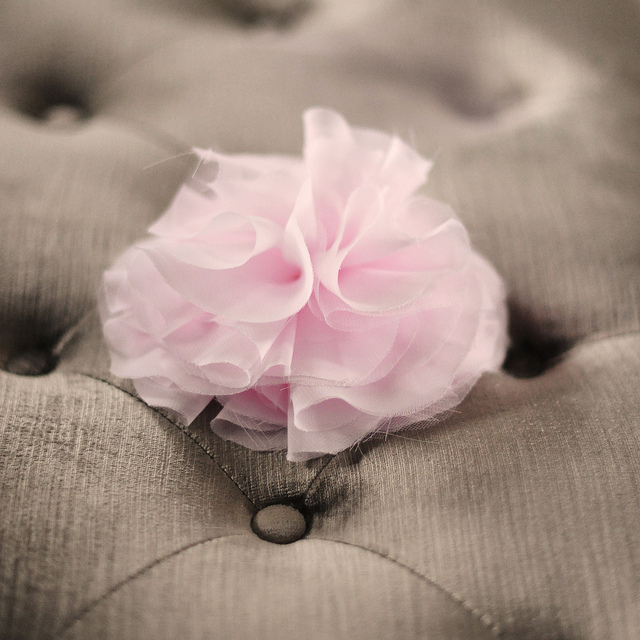 DIY French Pouf ~ Huge Chiffon Flower Pin