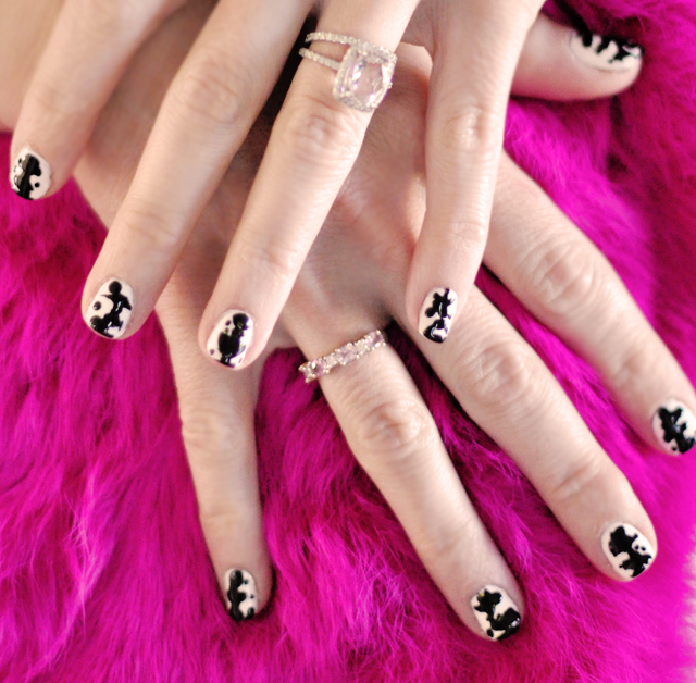 Black and white inkblot nails