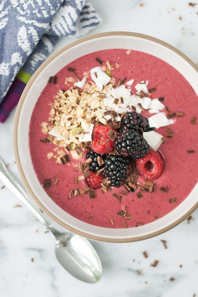 Chocolate-Cheery-Smoothie-Bowl-3