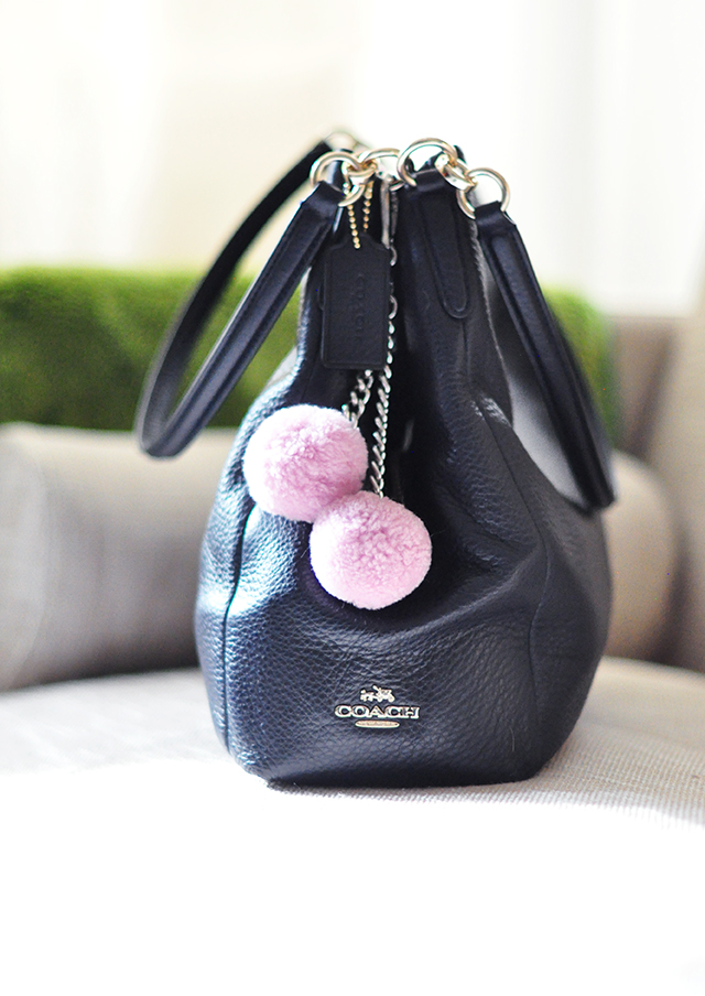 Classic Coach Bag_Pink pom charms