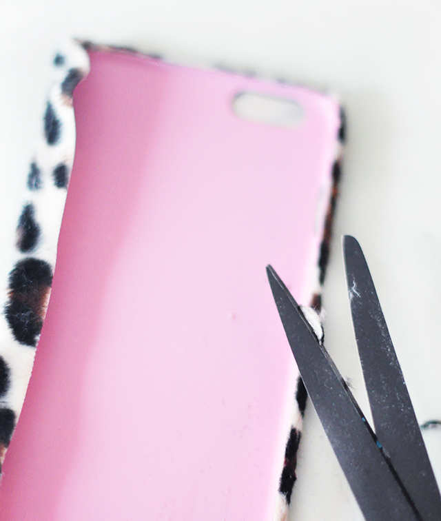 DIY Faux Fur leopard phone case-5