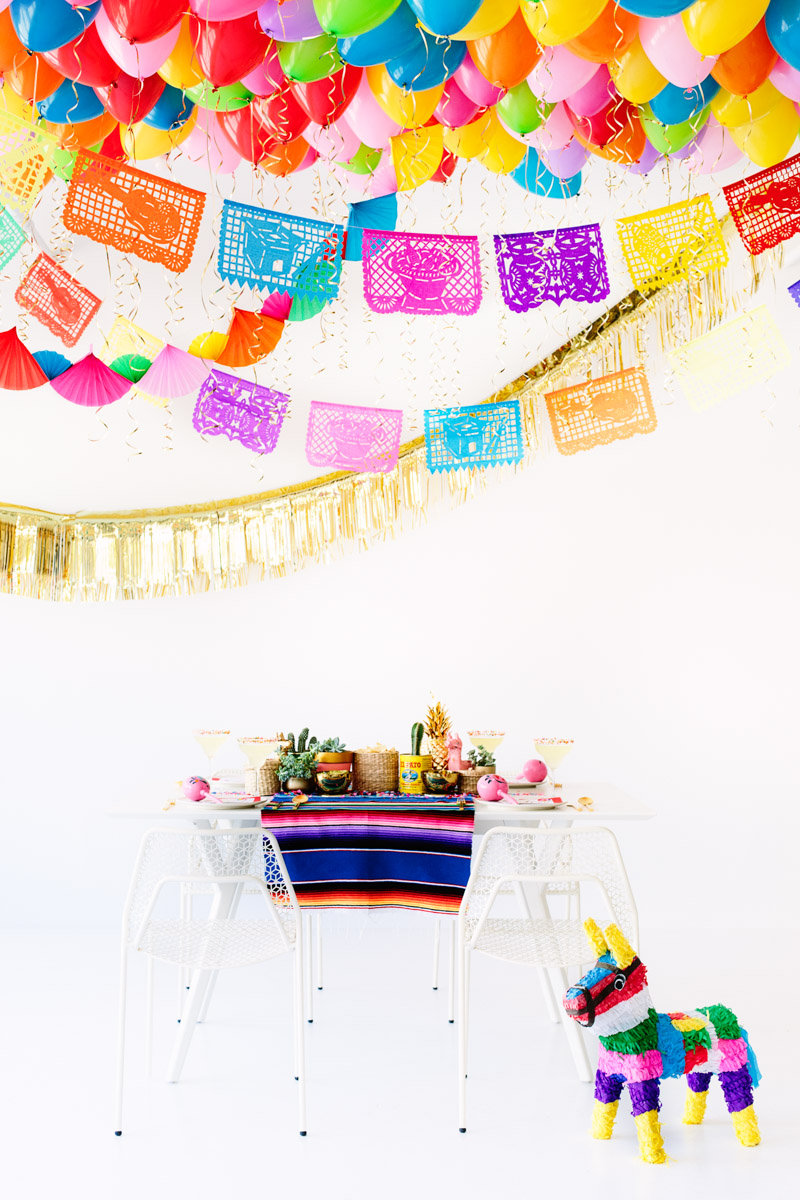 DIY Fiesta Balloon Ceiling4