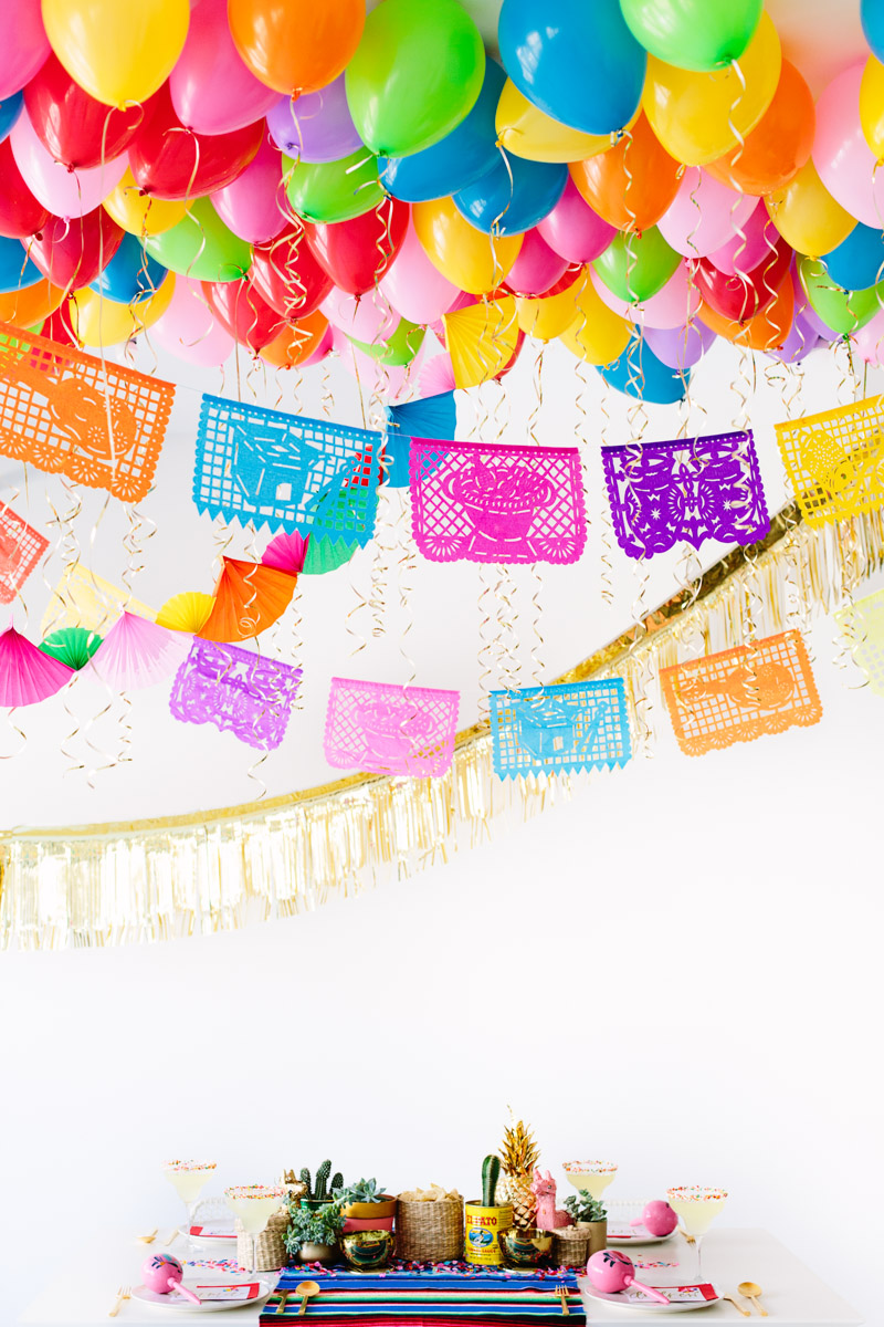 DIY Fiesta Balloon Ceiling8