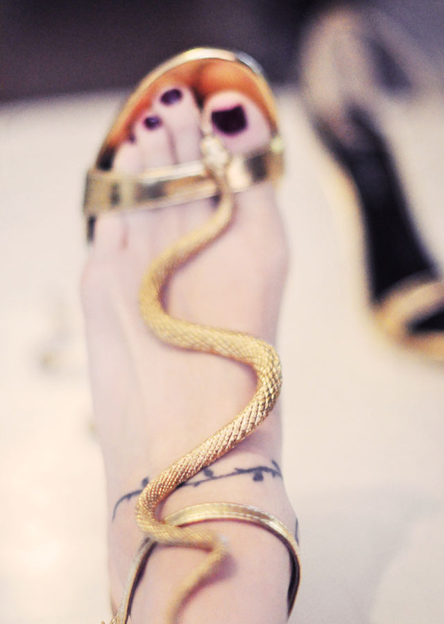 DIY Shoes // Gold Snake Serpent T-Strap 
