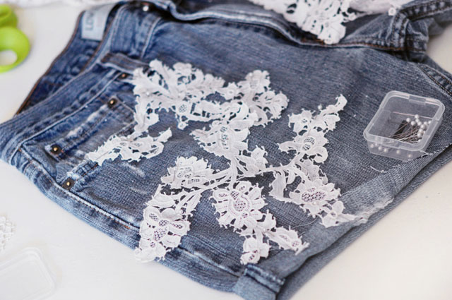 DIY Lace embroidered jean shorts-3