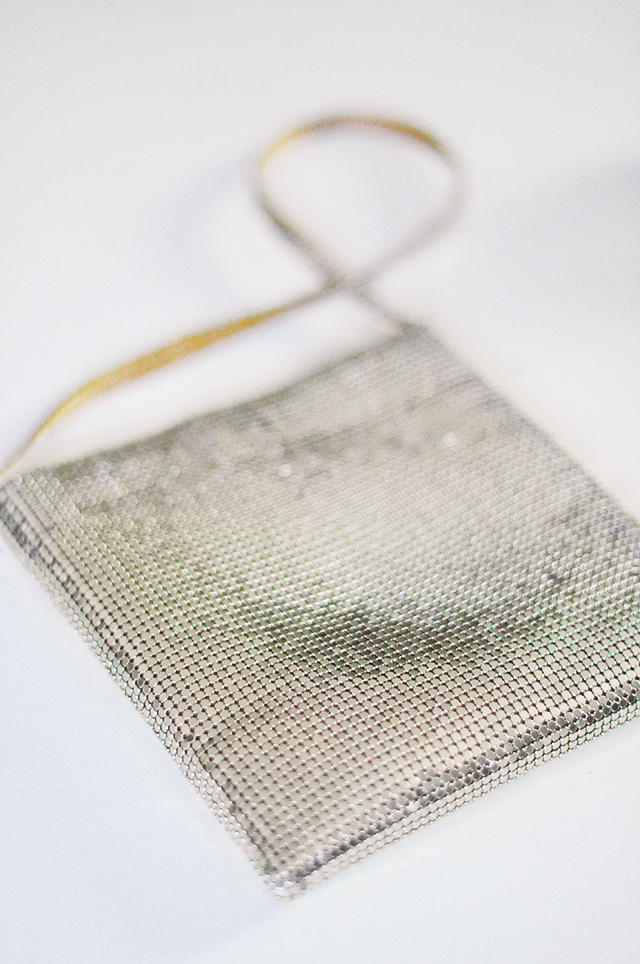 diy-mesh-necklace-and-choker_vintage-mesh-bag