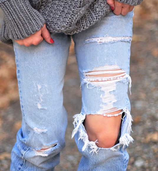 Embellish Your Denim Rips // DIY Ripped Pearl Jeans