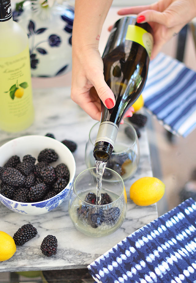 Ecco-Prosecco-cocktail_blueberry limoncello