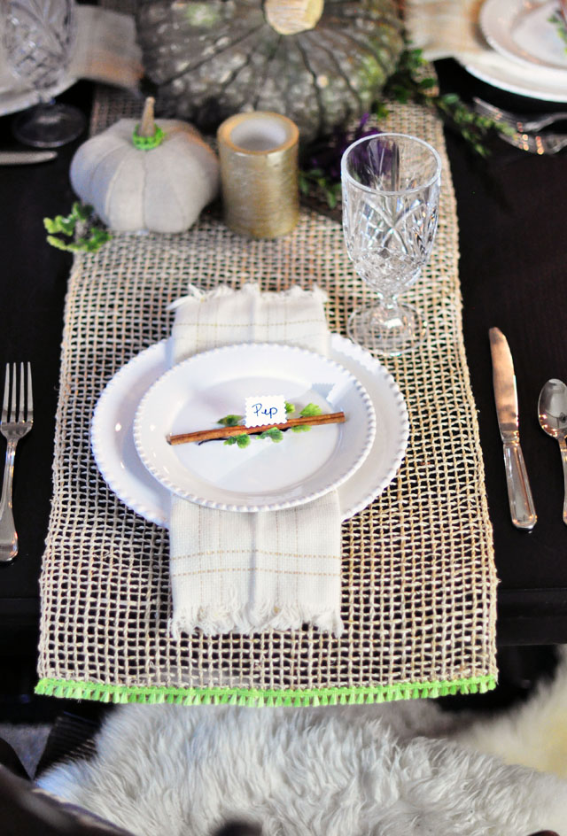 Friendsgiving table - tablescape