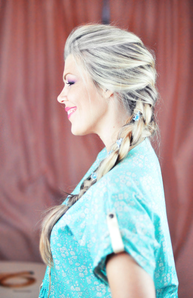 Frozen-Elsa Braid Hair Tutorial-10