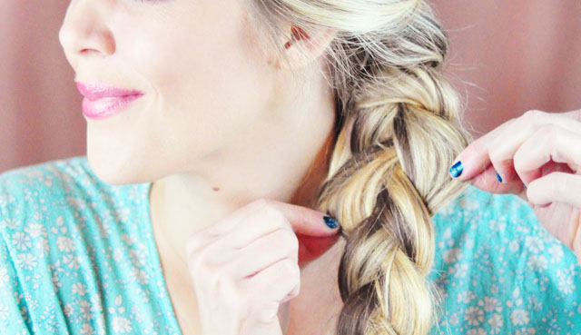 Frozen-Elsa Braid Hair Tutorial-6-