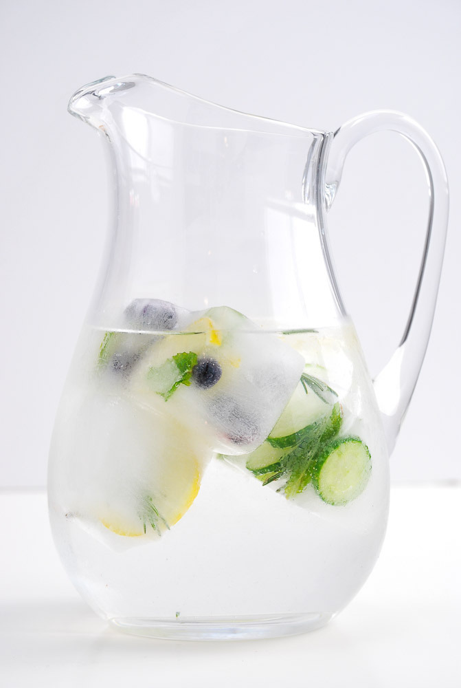 Fruit-herb-ice-cubes-4