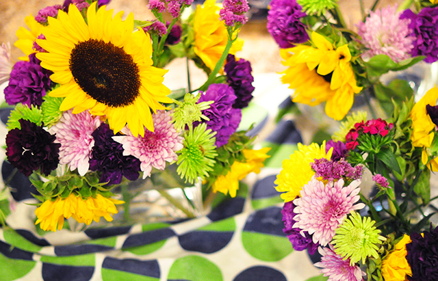 Grocery store flowers guide to centerpieces_5