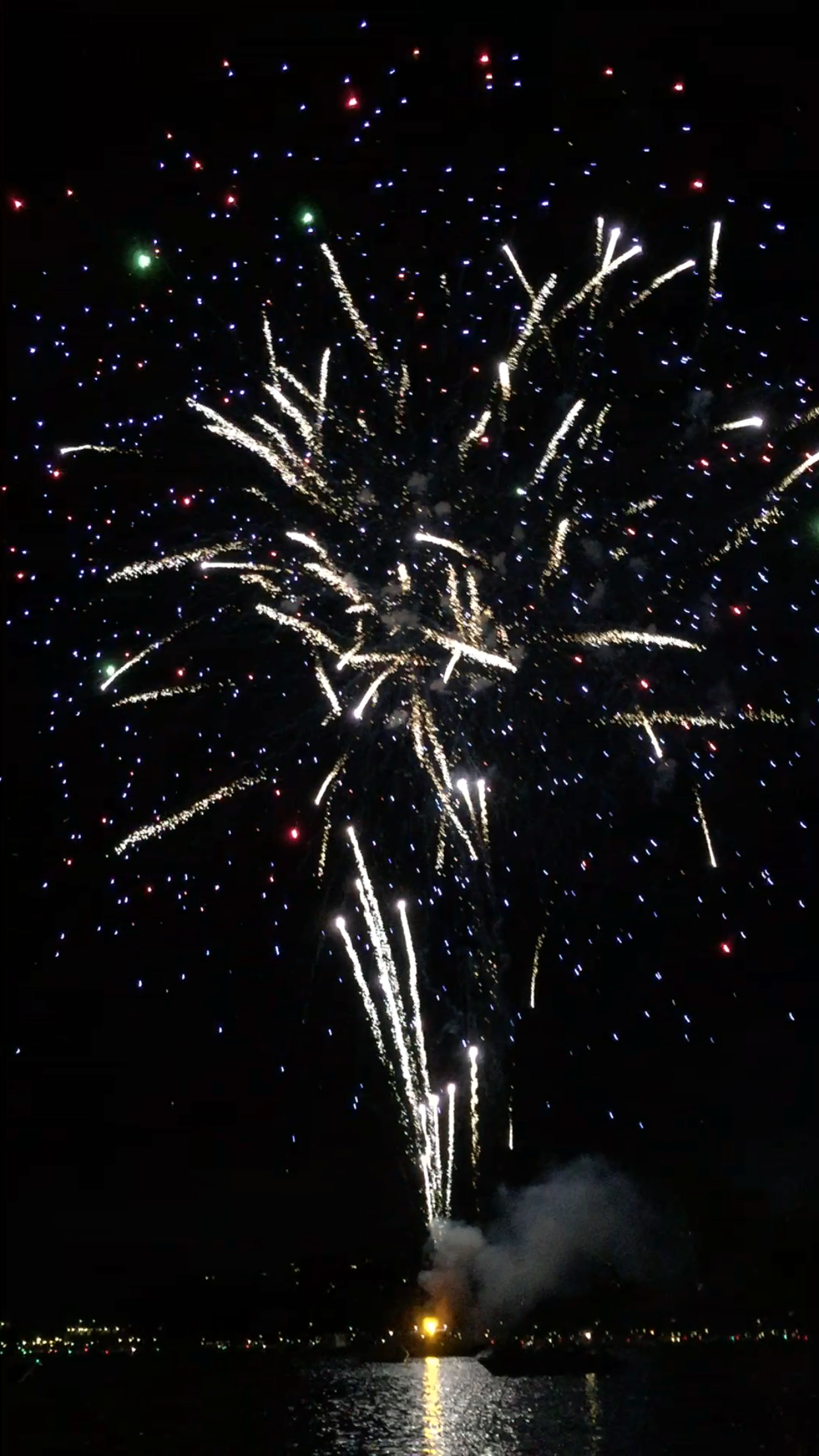 4th of July Fireworks on the Lake / Lake Arrowhead, CA