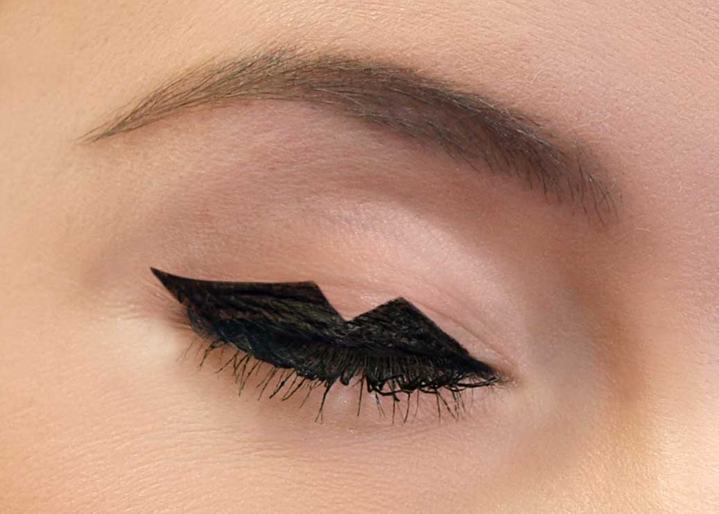 Graphic Feline Eyeliner Tutorial