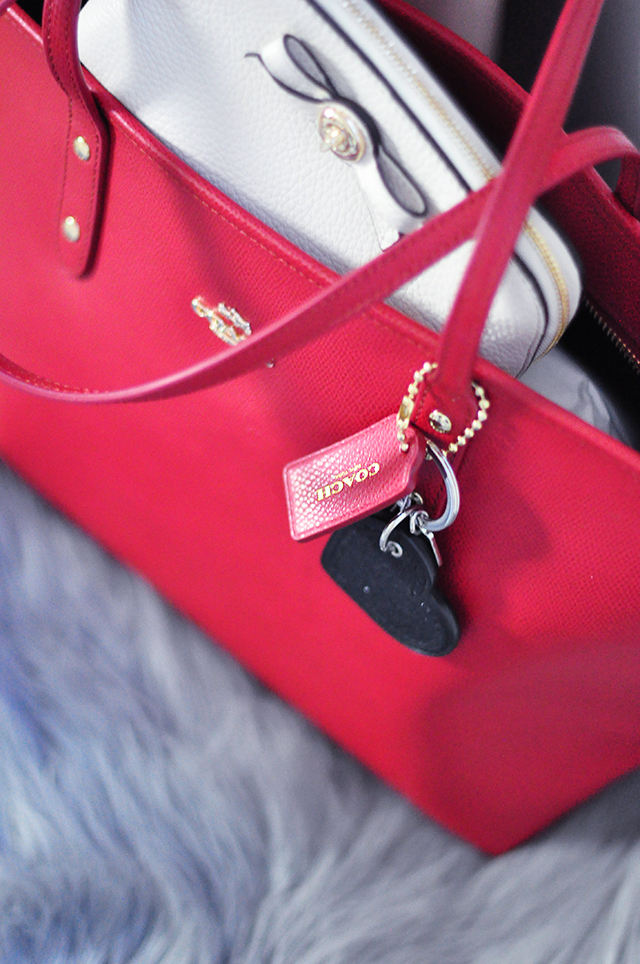 Red Coach tote bag_heart keychain